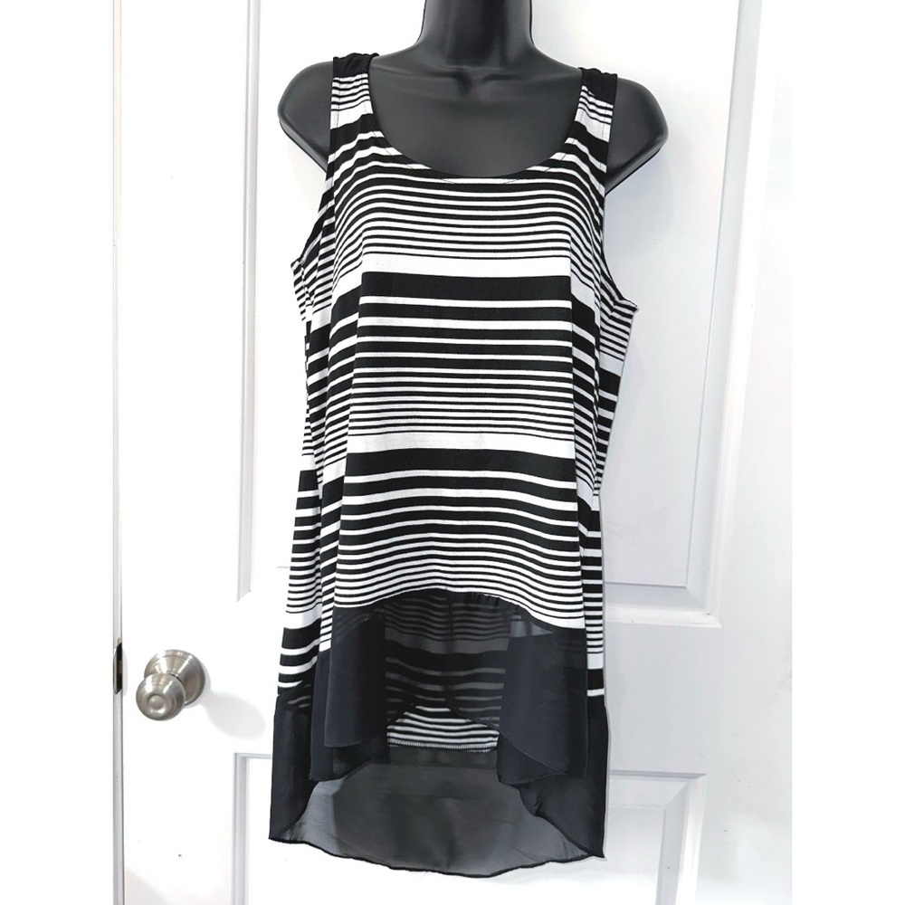 Studio Y Black & White Striped top